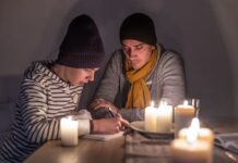 Світла може не бути до 4 разів на добу: графіки відключень для Києва на 9 грудня