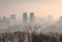 У Києві погіршилася якість повітря після російської атаки