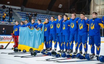 Вперше за 13 років. Україна з перемоги стартувала на молодіжному ЧС з хокею (відео)