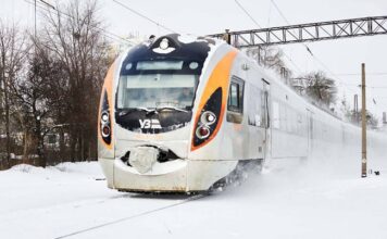 «Укрзалізниця» скасувала два ранкові рейси: пасажирам потрібно добиратися своїм ходом
