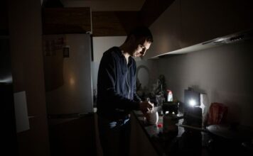 Бєлгород, Таганрог і Перм занурилися в блекаут: що відомо