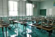 Дітей вчать за підручниками СРСР: у Києві викрили підпільну школу при монастирі УПЦ МП