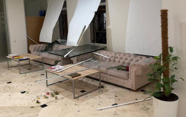 Який вигляд має пошкоджене ударом РФ посольство Катар у Києві (фото)_6960d32a8bb20.jpeg