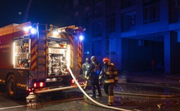 Нічний обстріл Київщини: пошкоджені будинки, госпіталізовані люди з отруєнням чадним газом