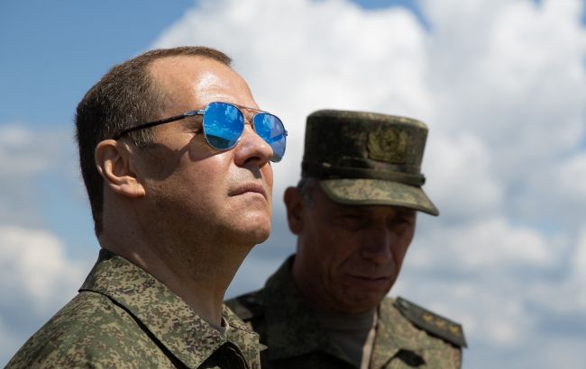 Після венесуельської операції США: різка реакція Медведєва стривожила Київ_6959cb3e445ec.jpeg