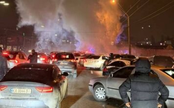 У Києві на «Шулявці» сталася пожежа на проспекті (фото)