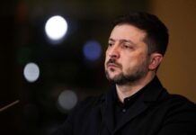 Треба шукати діалог, але здаватись ніхто не збирається: Зеленський про переговори з РФ